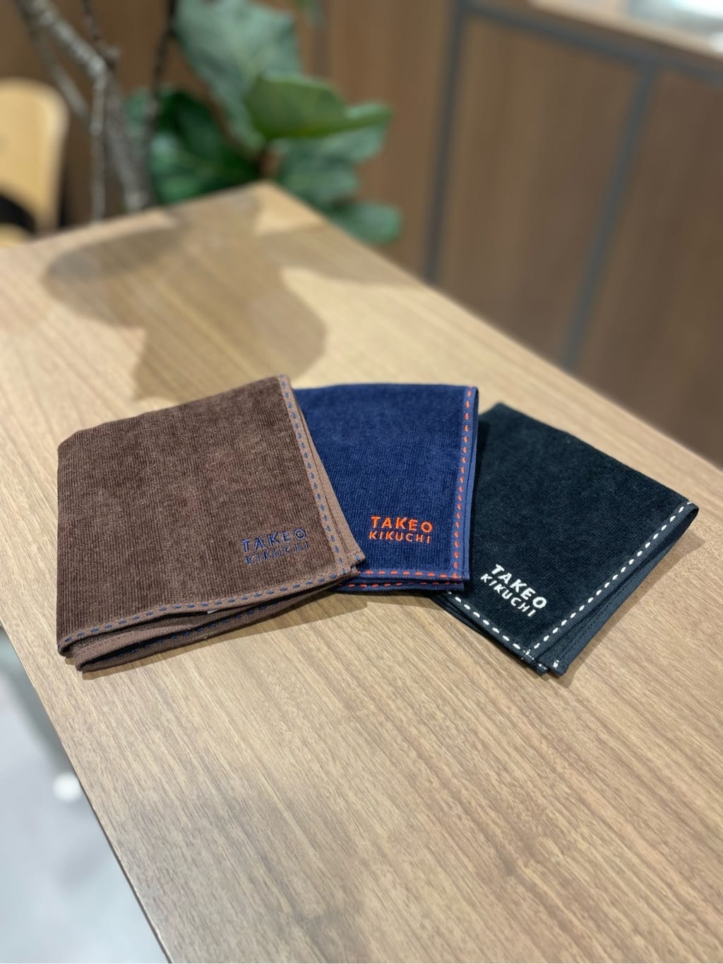 コウノ モトヤさんの「TAKEO KIKUCHI｜【Made in JAPAN】タオルハンカチ」を使ったコーディネート