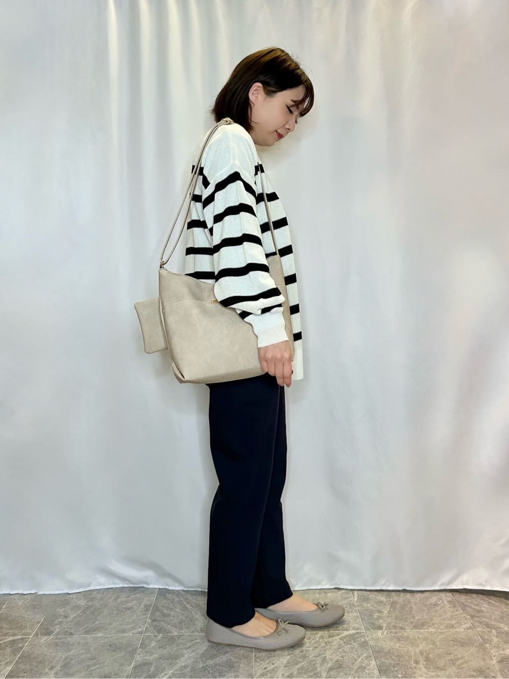 ネリさんの「SHOO･LA･RUE｜【SS-3L/無理せずスリム】 ぐんぐん伸びる イージーテーパードパンツ」を使ったコーディネート