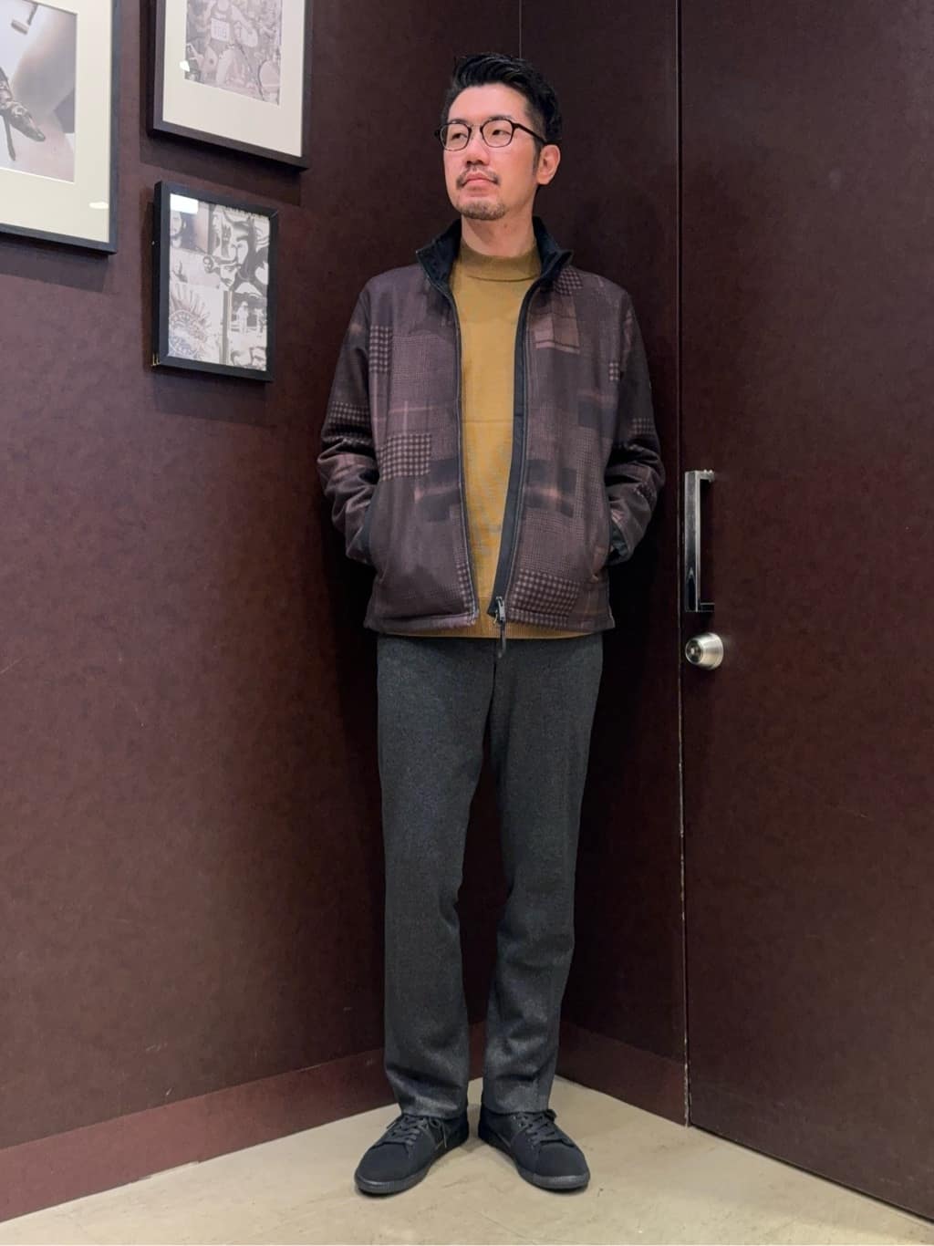 shuheiさんの「TAKEO KIKUCHI｜【Sサイズ～】メランジ ストレッチ ジャージー スラックス」を使ったコーディネート