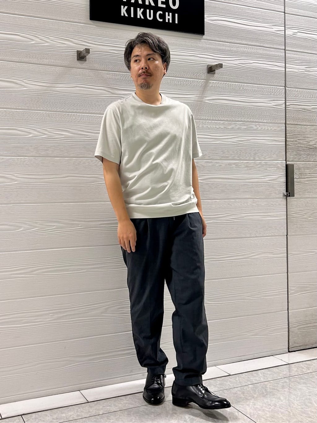 すーさんの「TAKEO KIKUCHI｜【抗菌防臭／5サイズ展開】ハイゲージポンチ Tシャツ」を使ったコーディネート