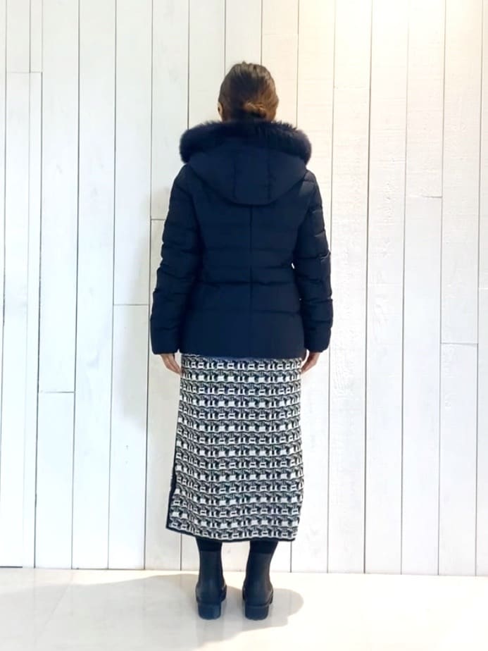 𝑹𝑶𝑴𝑰さんの「INDIVI｜」を使ったコーディネート