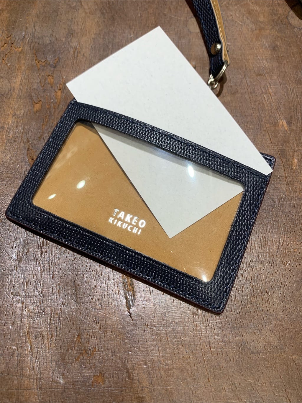 蒲谷祐太さんの「TAKEO KIKUCHI｜【ソフト＆ナチュラル】ミニメッシュ レザー IDカードホルダー」を使ったコーディネート