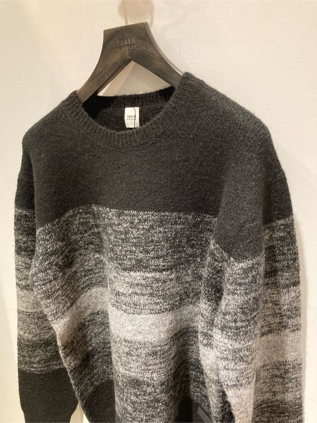 シュンさんの「TAKEO KIKUCHI｜【DOWN FABRIC】ダウンファブリック スタンドカラーブルゾン」を使ったコーディネート