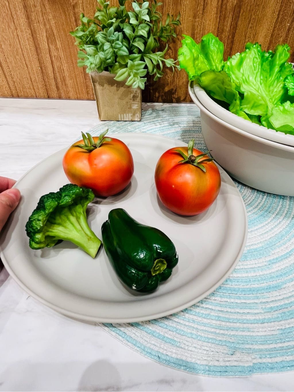 トミーさんの「212 KITCHEN STORE｜きほんの道具 ザルボウル21cm DGY ＜marna マーナ＞」を使ったコーディネート