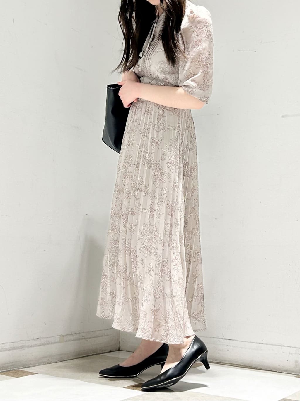 takeさんの「ESPERANZA｜【レイン対応/12時間パンプス】約5.5cm　歩きやすくて疲れにくい」を使ったコーディネート