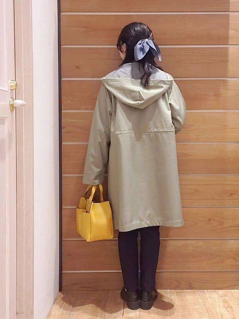 remiiiさんの「SHOO･LA･RUE｜【SS-3L/無理せずスリム】 ぐんぐん伸びる イージーテーパードパンツ」を使ったコーディネート