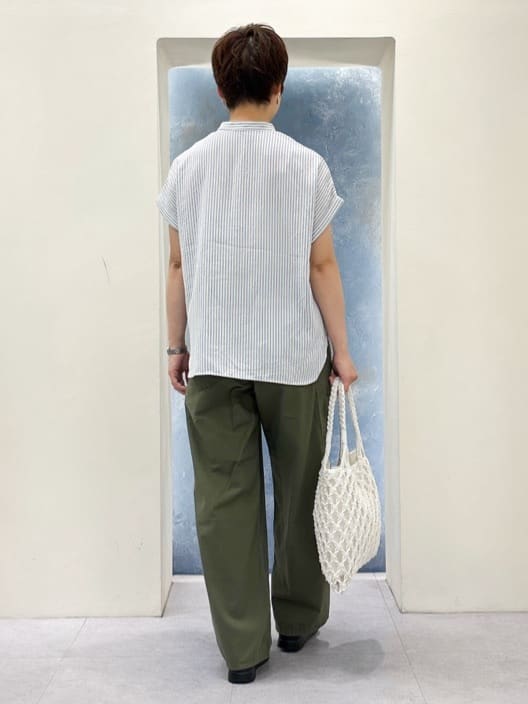 シュウコさんの「grove｜＜Lee&times;grove（別注色あり）＞ PAINTER PANTS」を使ったコーディネート
