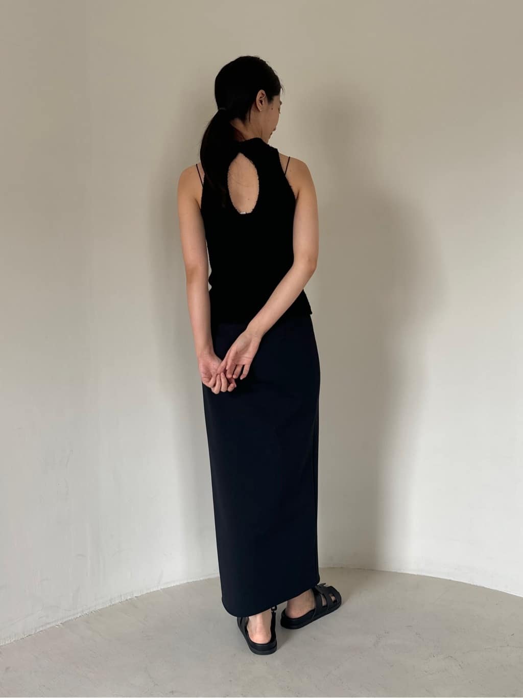 uchi__yamaさんの「CODE A｜slit jersey skirt」を使ったコーディネート