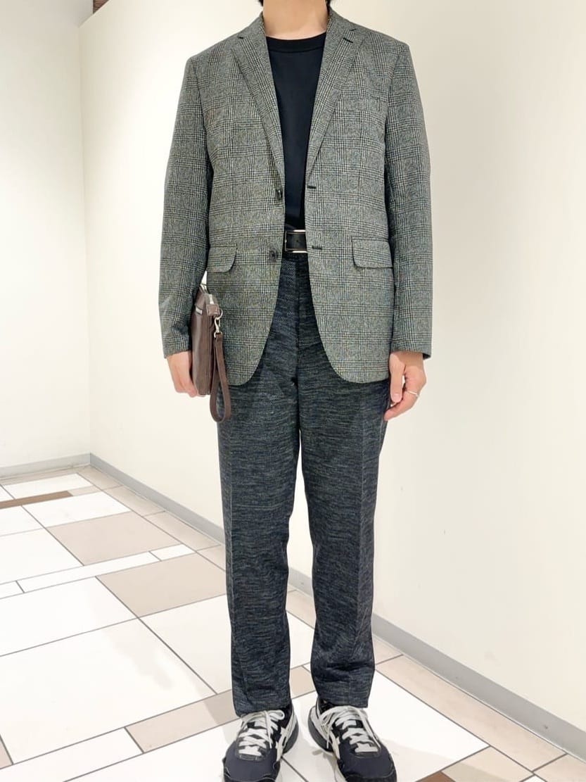 及川さんの「TAKEO KIKUCHI｜【尾州織】リネンブレンド メッシュパンツ」を使ったコーディネート