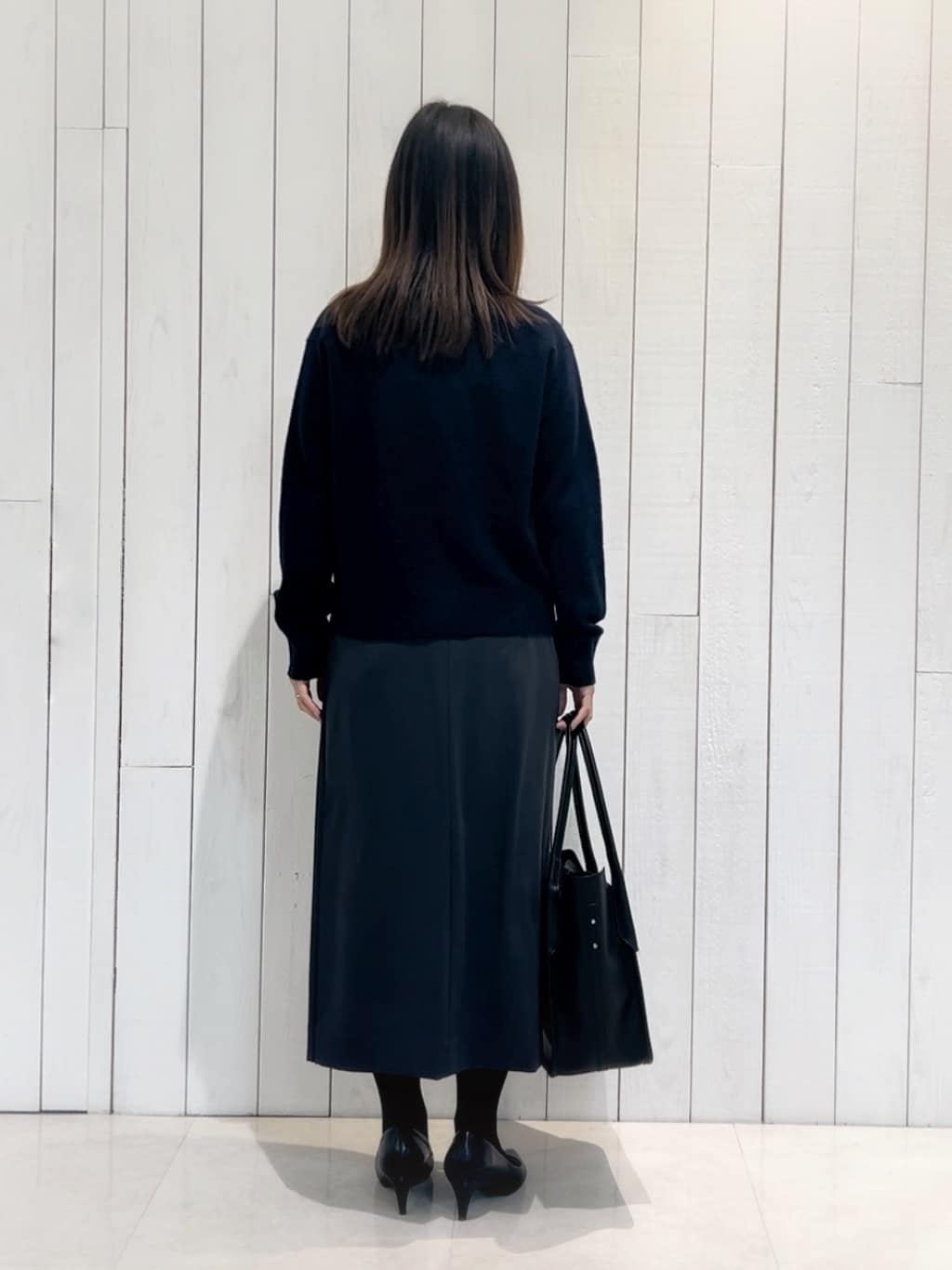𝑹𝑶𝑴𝑰さんの「INDIVI｜」を使ったコーディネート