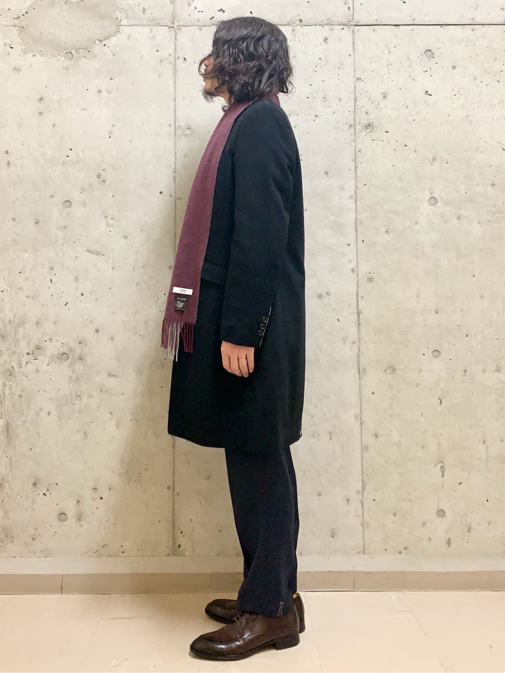 木村剛さんの「TAKEO KIKUCHI｜【Three by Three】シャイニーシャークピンヘッド スーツ/3ピース対応可」を使ったコーディネート