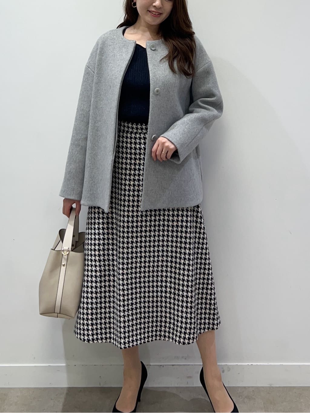 hayaseさんの「COUP DE CHANCE｜【洗える】上品に華やぐラメニット」を使ったコーディネート