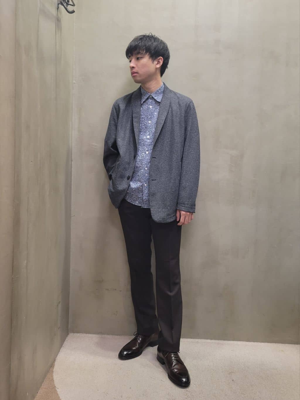 白木駆さんの「TAKEO KIKUCHI｜日本製 Uチップ ドレスシューズ」を使ったコーディネート