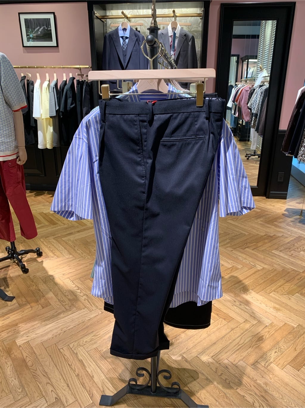 DATEさんの「DRESSTERIOR｜【撥水加工/Safari5月号掲載】ローファー」を使ったコーディネート