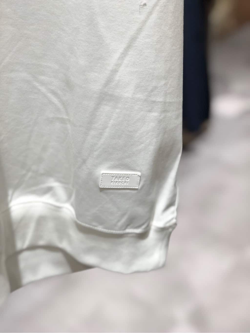 KAさんの「TAKEO KIKUCHI｜【抗菌防臭／5サイズ展開】ハイゲージポンチ Tシャツ」を使ったコーディネート