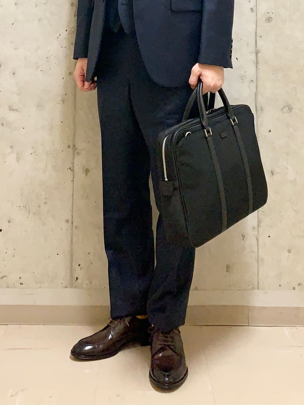 木村剛さんの「TAKEO KIKUCHI｜【Three by Three】シャイニーシャークピンヘッド ベスト / 3ピース対応」を使ったコーディネート
