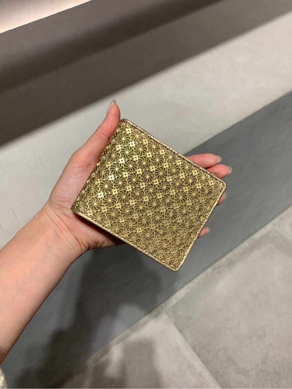 Kさんの「HIROKO HAYASHI｜GIRASOLE（ジラソーレ）二つ折り財布」を使ったコーディネート