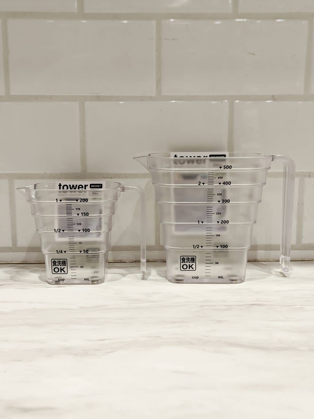 シモさんの「212 KITCHEN STORE｜マグネット段々計量カップ 500ml WH 山崎実業 ＜tower タワー＞」を使ったコーディネート