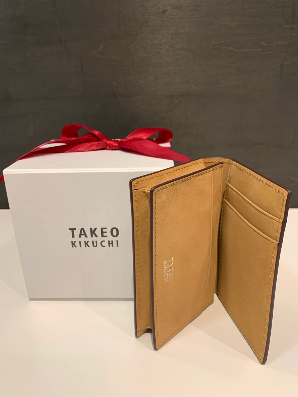 木村剛さんの「TAKEO KIKUCHI｜【ソフト＆ナチュラル】ミニメッシュ レザー 名刺入れ」を使ったコーディネート