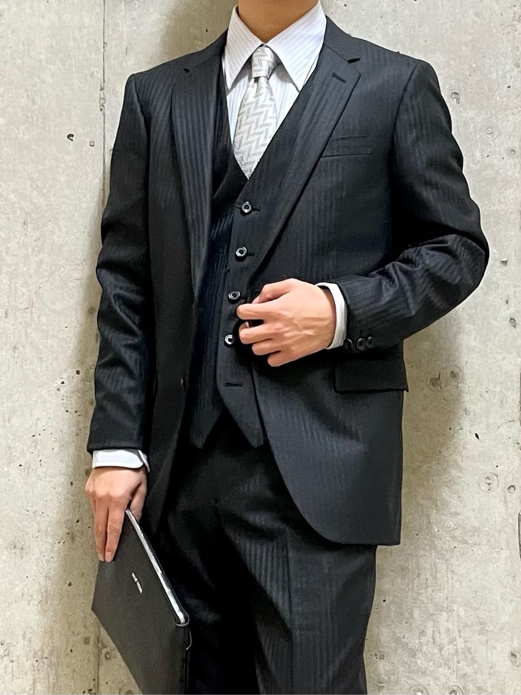 すずきさんの「TAKEO KIKUCHI｜【Made in JAPAN】矢絣（やがすり）シルクネクタイ」を使ったコーディネート