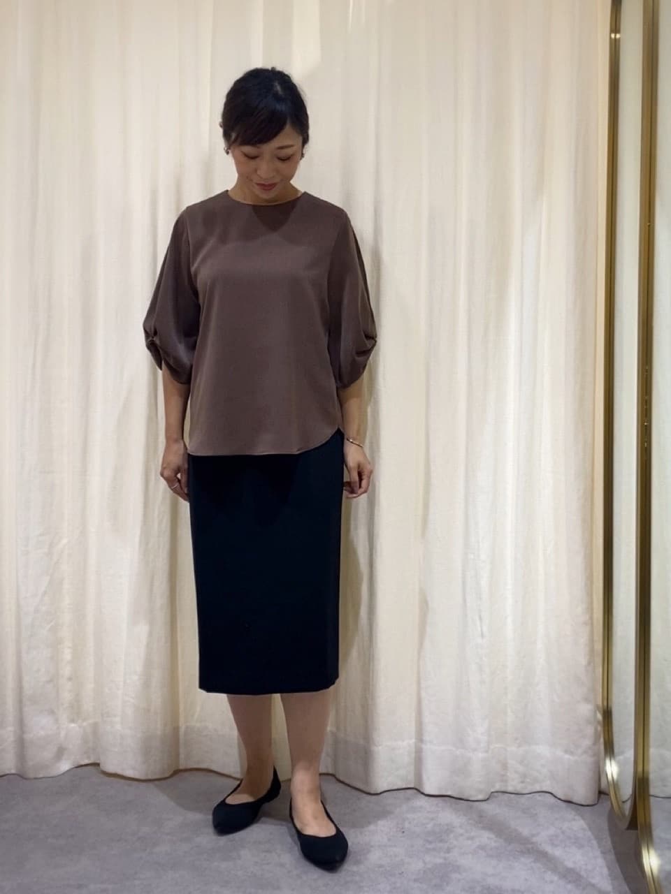 𝑹𝑶𝑴𝑰さんの「INDIVI｜」を使ったコーディネート
