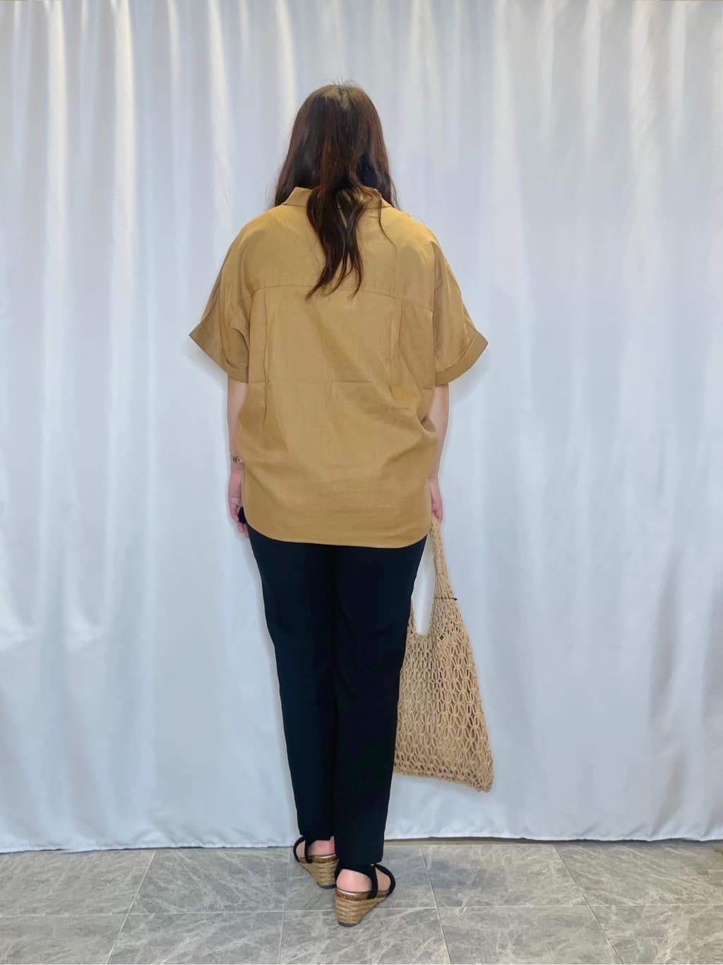 Ayaさんの「SHOO･LA･RUE｜【洗える/SS-3L】すっきりキレイにかっこよく 大人のテーパードパンツ」を使ったコーディネート