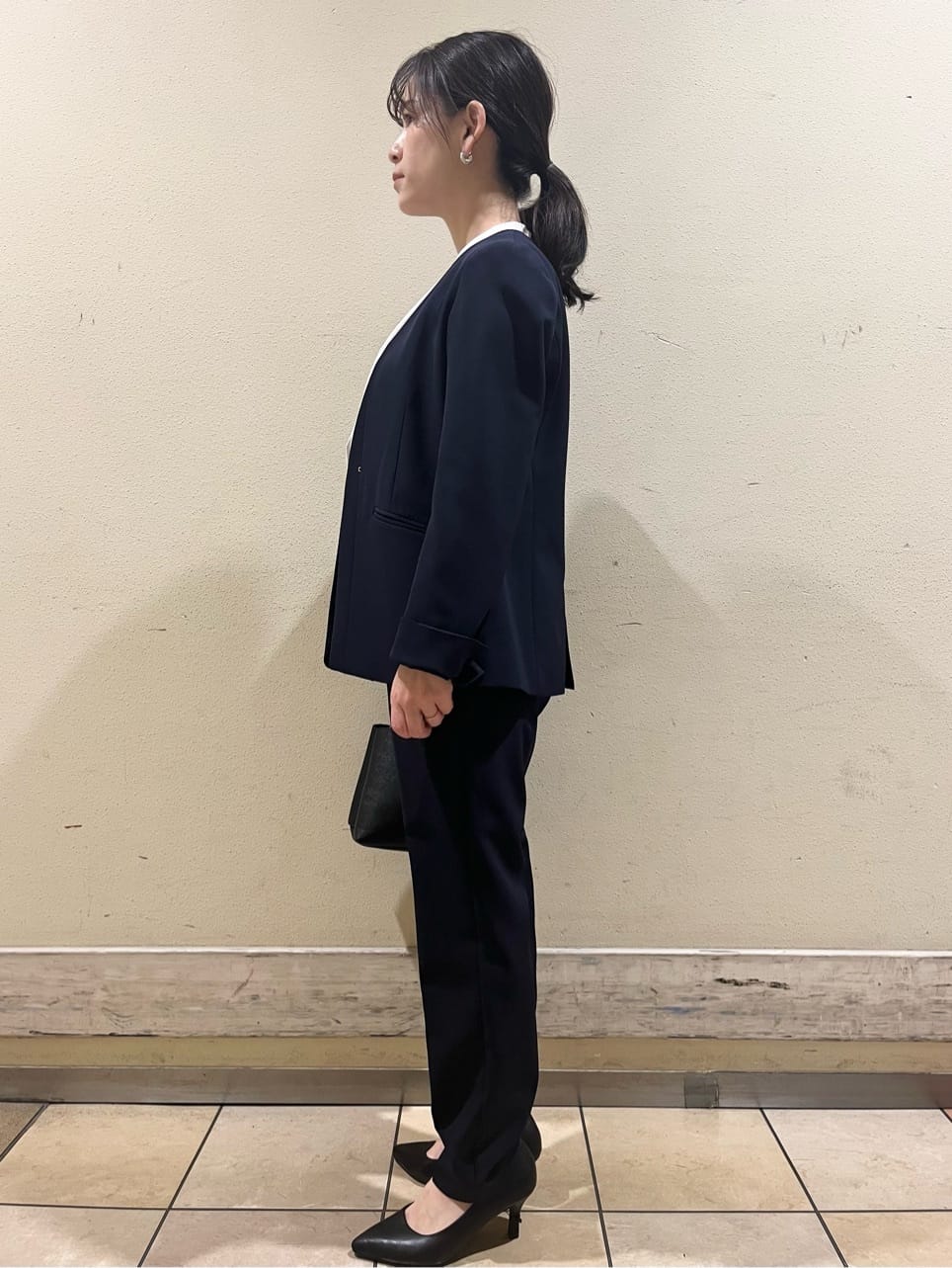 がんさんの「index｜【抗菌防臭加工/7cmヒール】ベーシックパンプス/通勤対応」を使ったコーディネート