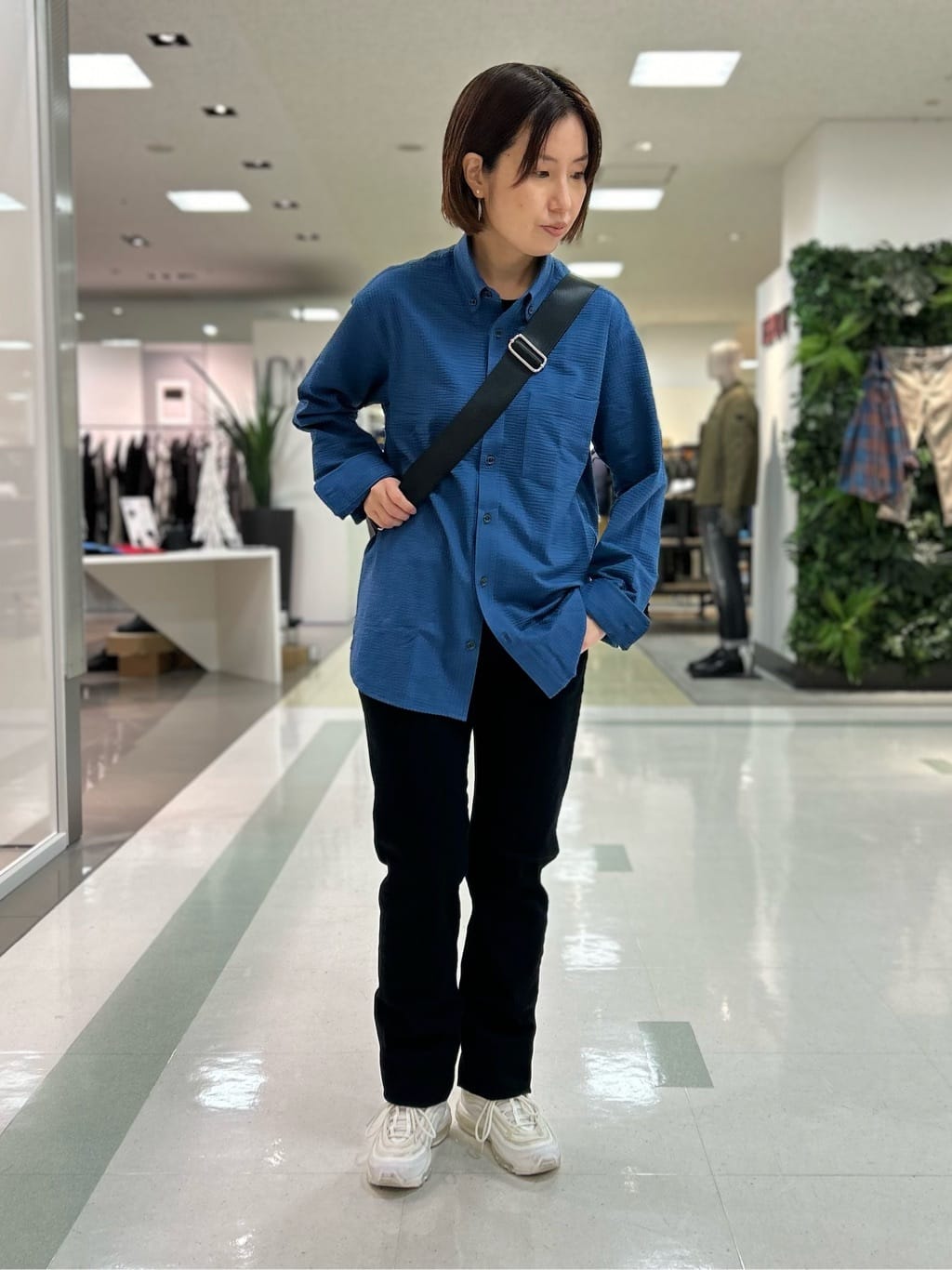 みかさんの「TAKEO KIKUCHI｜【Sサイズ～】ストレッチ デニム パンツ」を使ったコーディネート