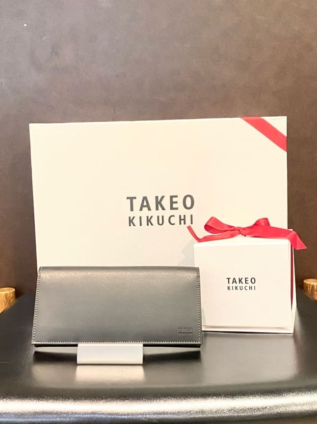かわぴーさんの「TAKEO KIKUCHI｜アンティーク調レザー 2つ折り長財布」を使ったコーディネート