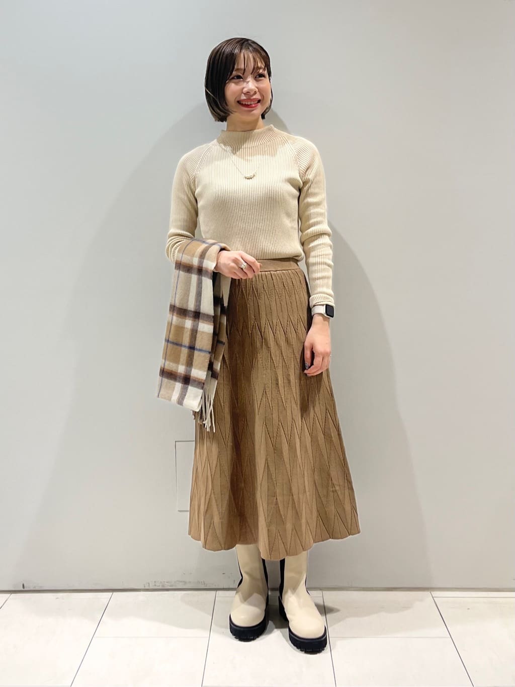 KAOさんの「INDIVI｜【定番人気！/名品コート/日本製】ウール100%チェスターコート」を使ったコーディネート
