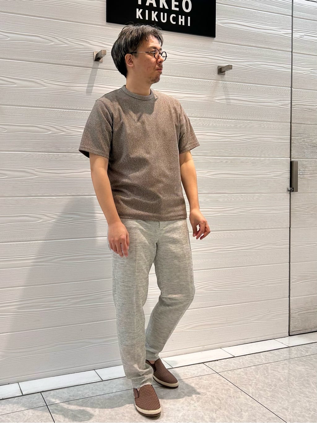 すーさんの「TAKEO KIKUCHI｜【尾州織】リネンブレンド メッシュパンツ」を使ったコーディネート