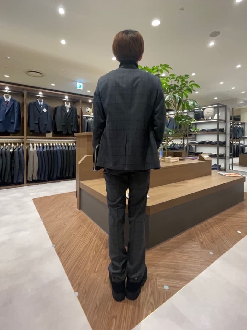 ゆうさんの「TAKEO KIKUCHI｜シャイニー ウインドウペン パンツ」を使ったコーディネート