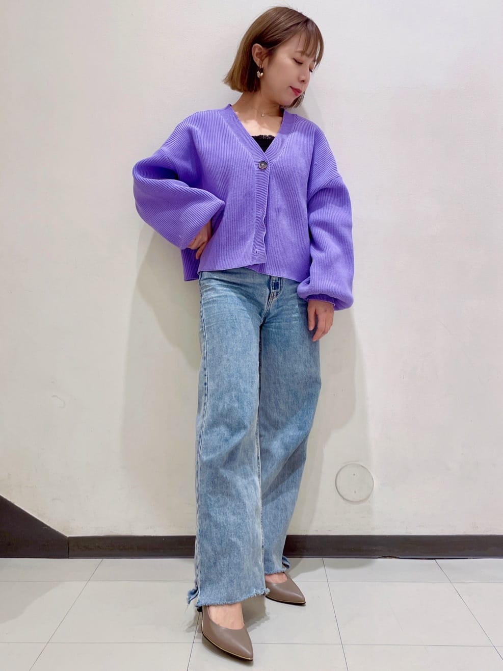 re__さんの「ESPERANZA｜【12時間パンプス】約7.5㎝　歩きやすくて疲れにくい」を使ったコーディネート