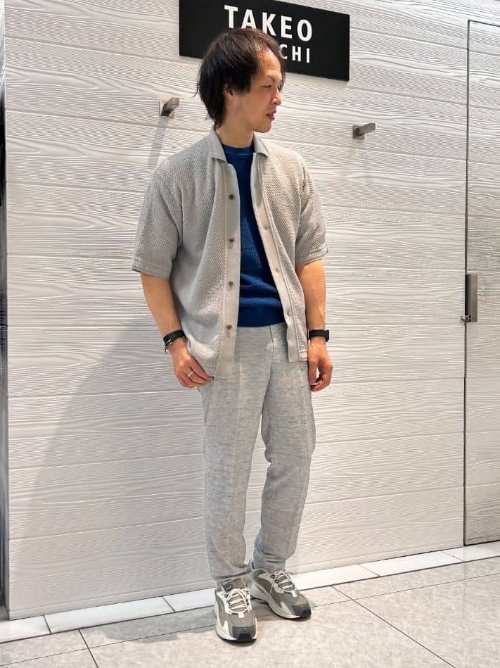 井出恭輔さんの「TAKEO KIKUCHI｜【尾州織】リネンブレンド メッシュパンツ」を使ったコーディネート