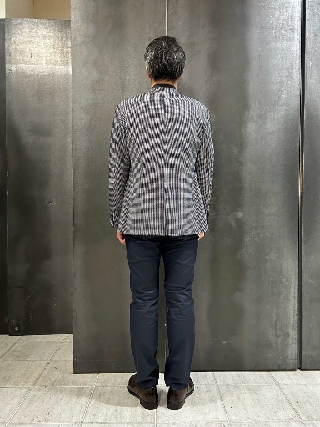 coheyさんの「TAKEO KIKUCHI｜【全7サイズ&times;8色展開！】トップマルチヘリンボン パンツ」を使ったコーディネート