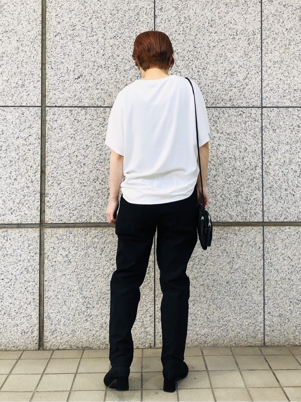 ちばみさんの「SHOO･LA･RUE｜【SS-3L/無理せずスリム】 ぐんぐん伸びる イージーテーパードパンツ」を使ったコーディネート