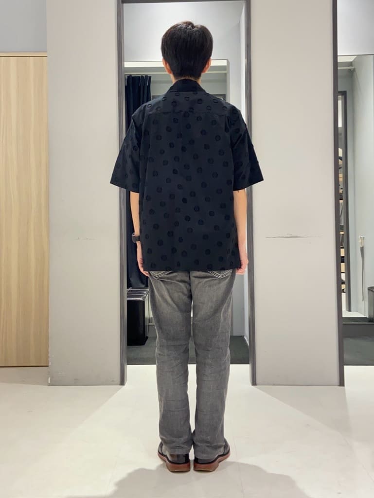 わいずみさんの「TAKEO KIKUCHI｜【抗菌防臭／5サイズ展開】ハイゲージポンチ Tシャツ」を使ったコーディネート