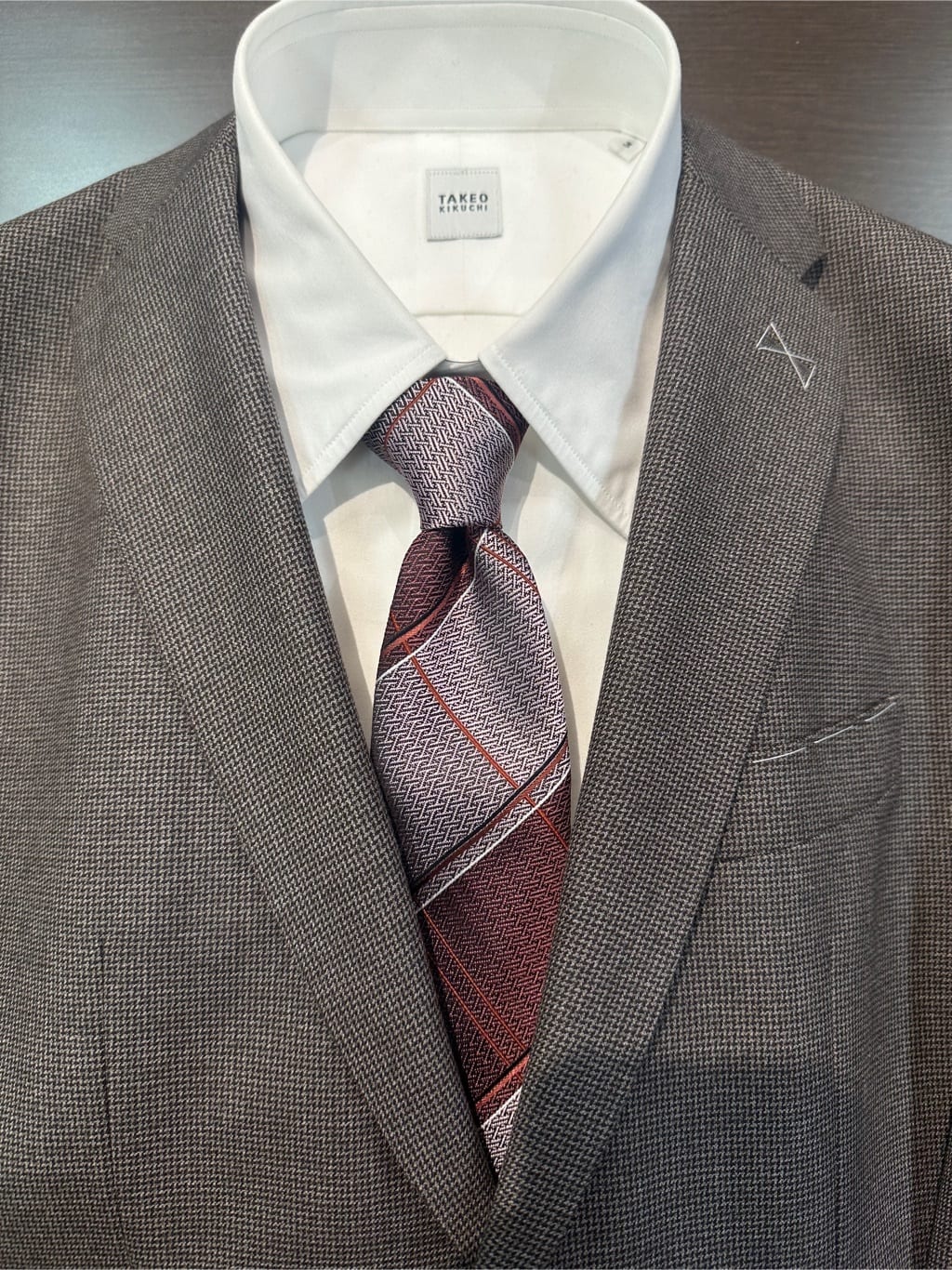 Uさんの「TAKEO KIKUCHI｜【Made in JAPAN】ブロード レギュラーカラー ドレスシャツ」を使ったコーディネート