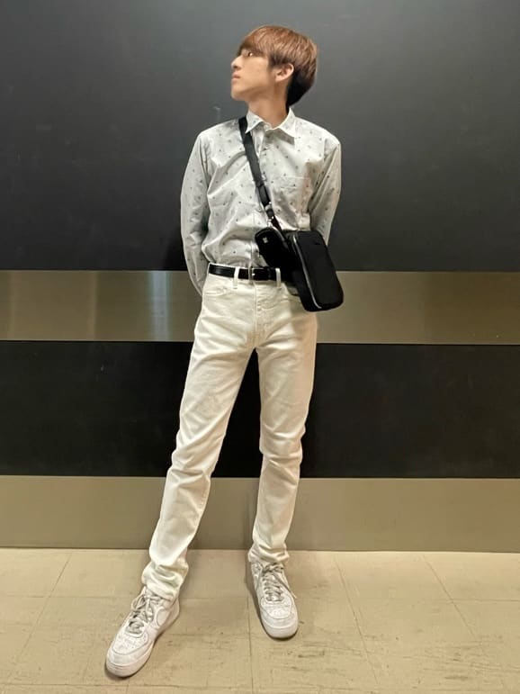 ゆうさんの「TAKEO KIKUCHI｜【Sサイズ～】ストレッチ デニム パンツ」を使ったコーディネート