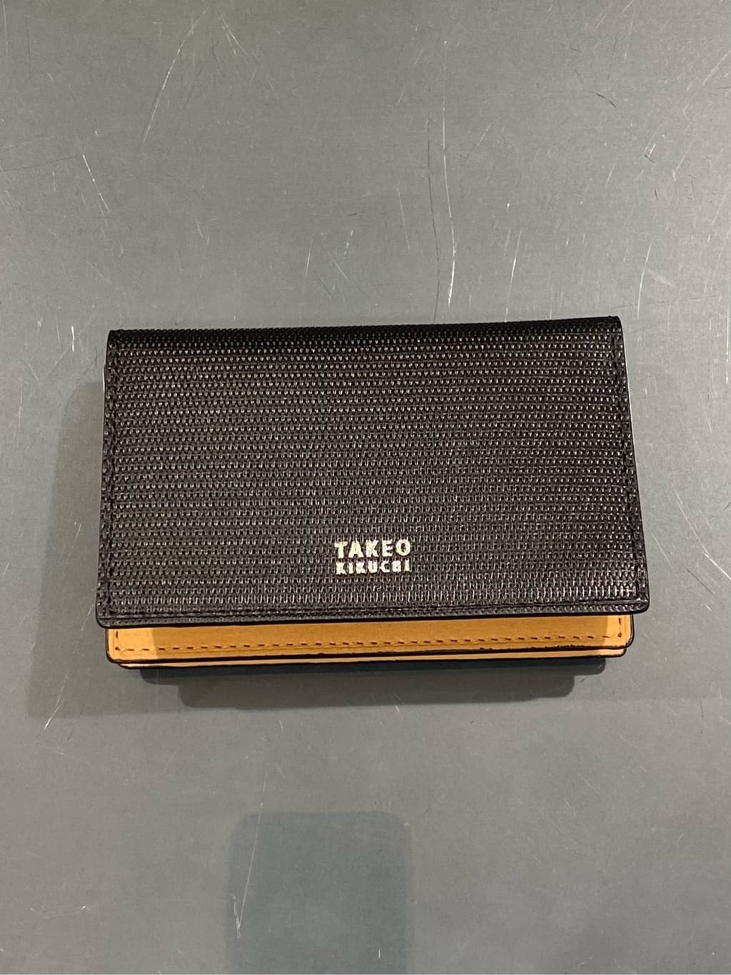 uedaさんの「TAKEO KIKUCHI｜【ソフト＆ナチュラル】ミニメッシュ レザー 名刺入れ」を使ったコーディネート