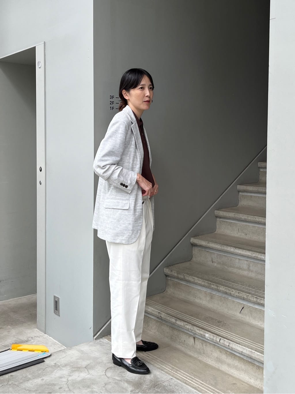 神野（jinno）さんの「TAKEO KIKUCHI｜【尾州織】リネンブレンド メッシュ ジャケット」を使ったコーディネート