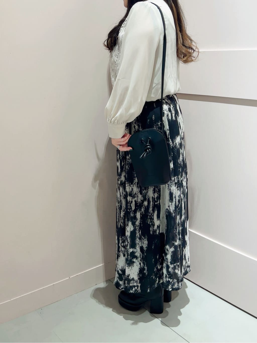 りえさんの「ESPERANZA｜厚底レースアップブーツ」を使ったコーディネート