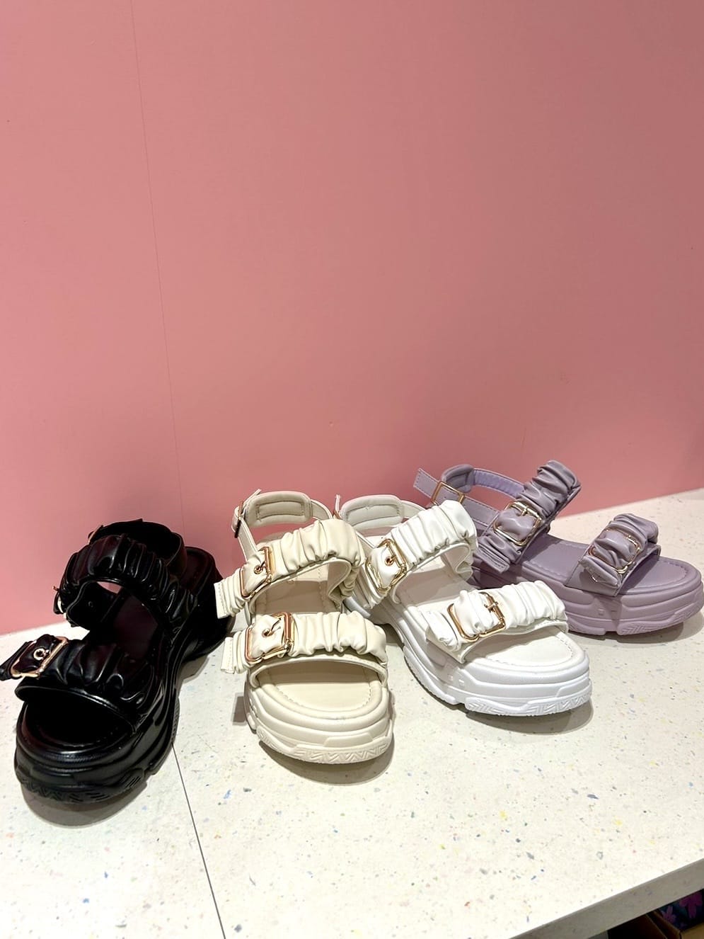 hiraさんの「ESPERANZA｜厚底クシュクシュベルトスポサン」を使ったコーディネート