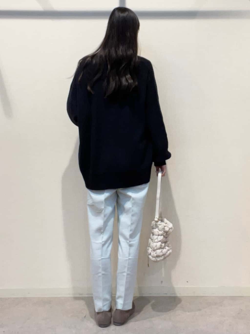 sakiさんの「SHOO･LA･RUE｜【洗える/SS-3L】すっきりキレイにかっこよく 大人のテーパードパンツ」を使ったコーディネート
