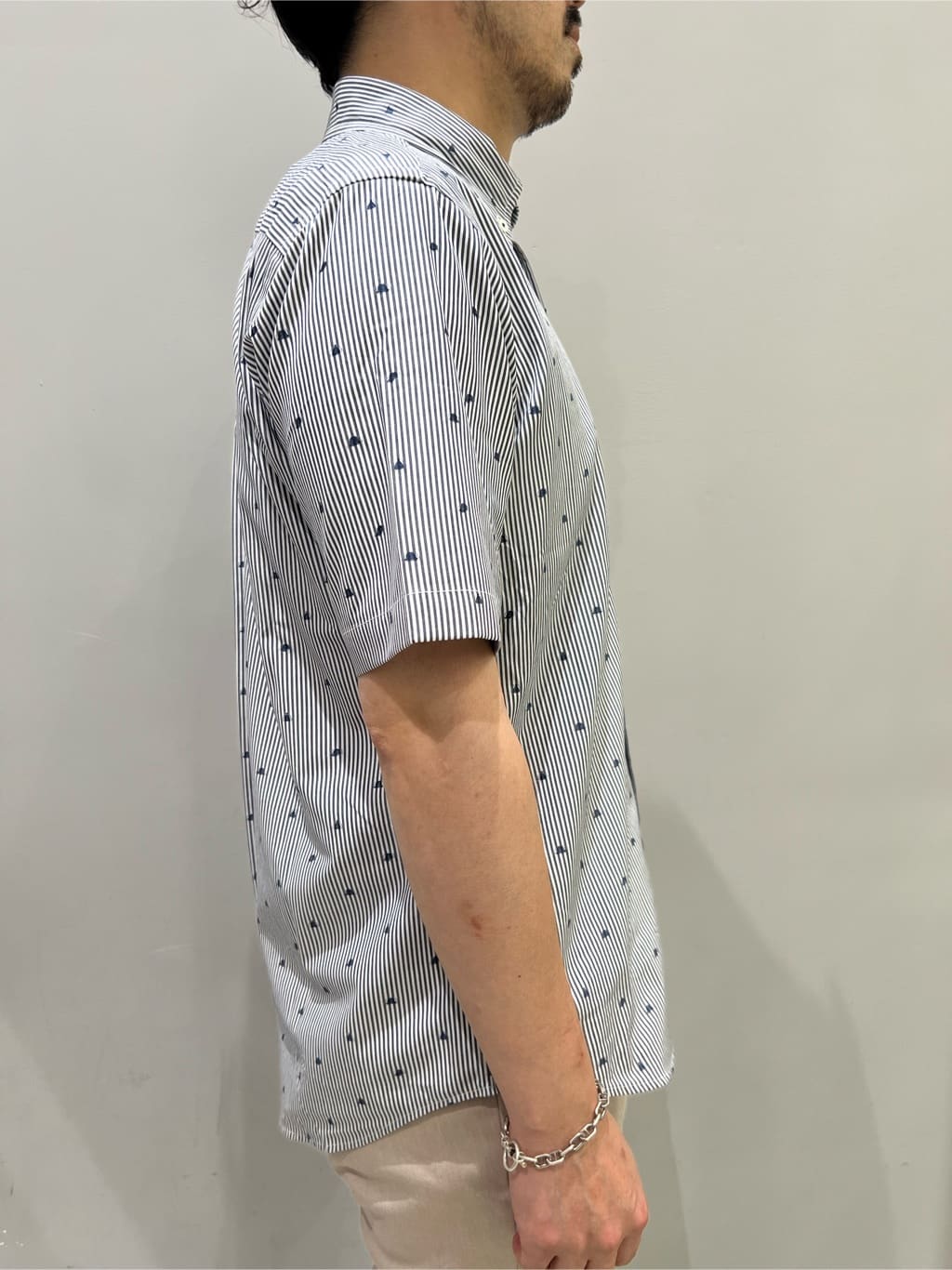 SHOTAさんの「TAKEO KIKUCHI｜【全7サイズ&times;8色展開！】トップマルチヘリンボン パンツ」を使ったコーディネート