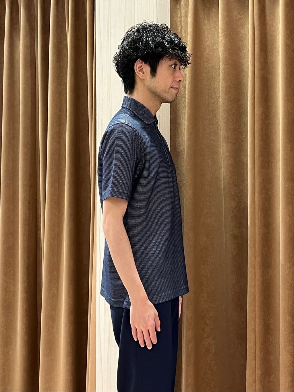 URAさんの「TAKEO KIKUCHI｜【抗菌防臭／9色5サイズ展開】ハニカムメランジ ポロシャツ」を使ったコーディネート