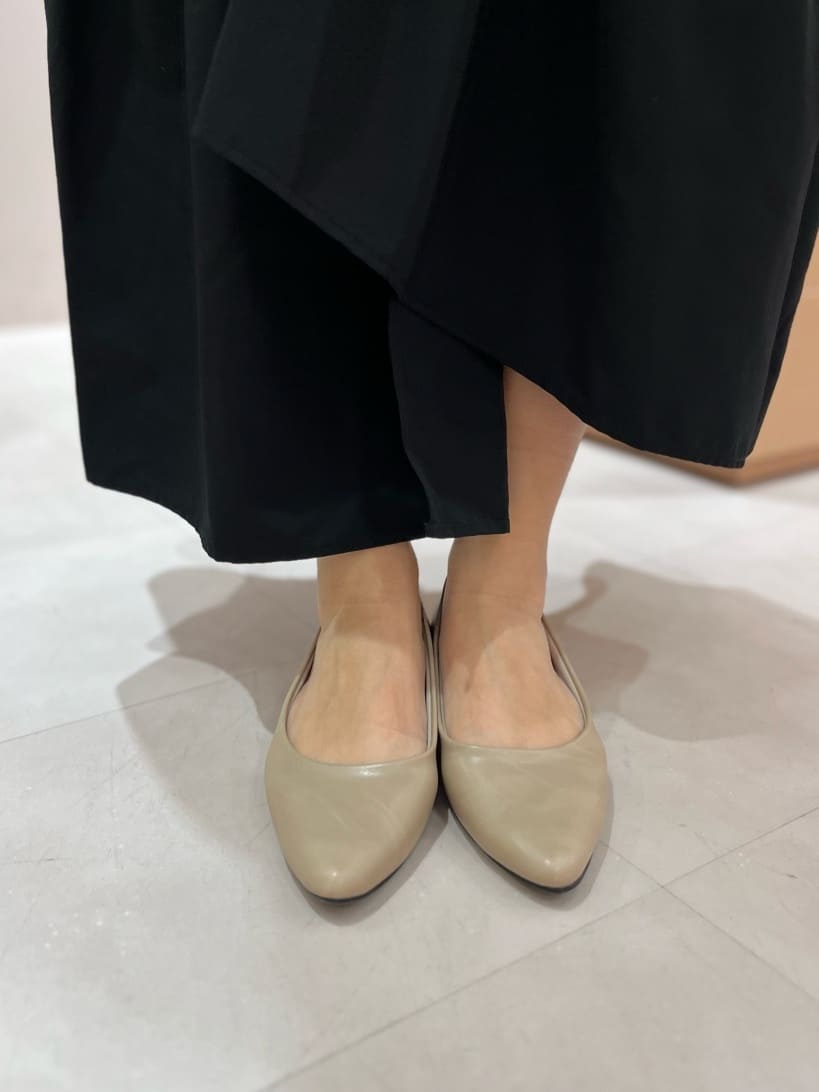 aya.oさんの「ESPERANZA｜《定番》晴雨兼用クッションフラットパンプス」を使ったコーディネート