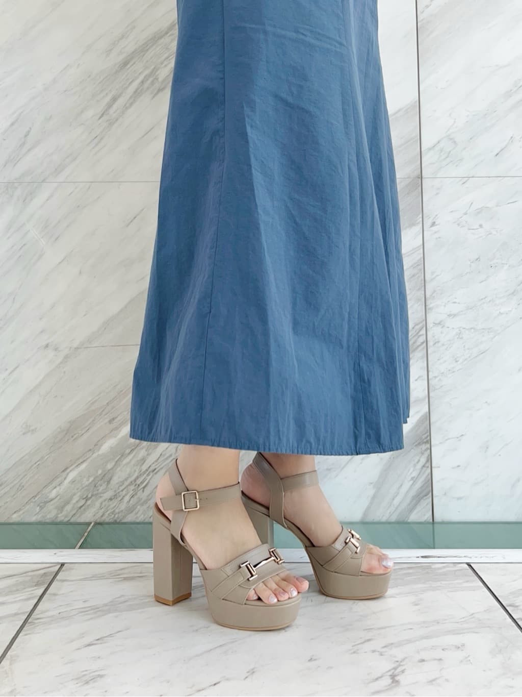 ayaさんの「ESPERANZA｜アッパービット厚底ヒールサンダル」を使ったコーディネート