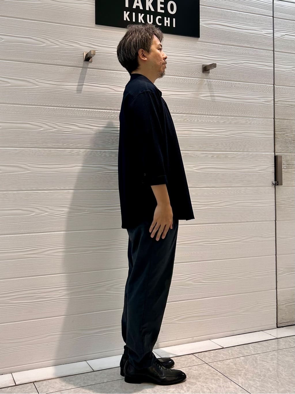 すーさんの「TAKEO KIKUCHI｜【抗菌防臭／5サイズ展開】ハイゲージポンチ Tシャツ」を使ったコーディネート