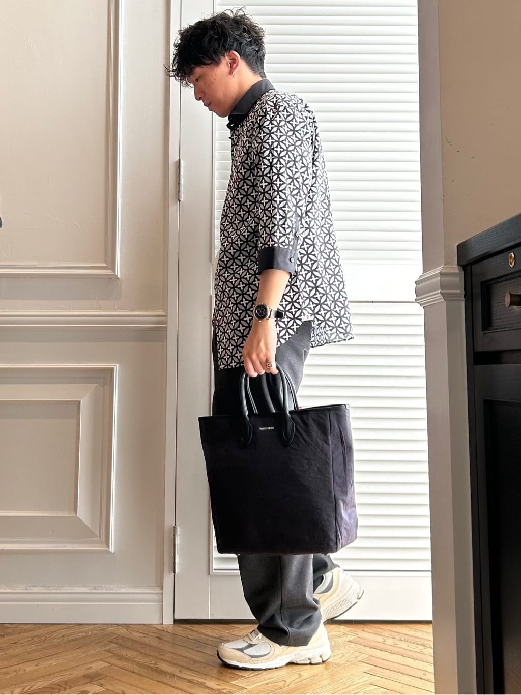 須田　慎二郎さんの「DRESSTERIOR｜」を使ったコーディネート